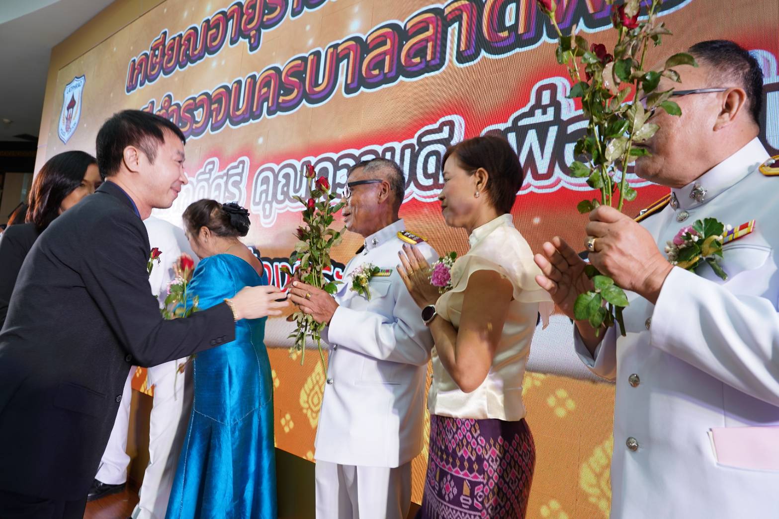 IMAGE - 3298